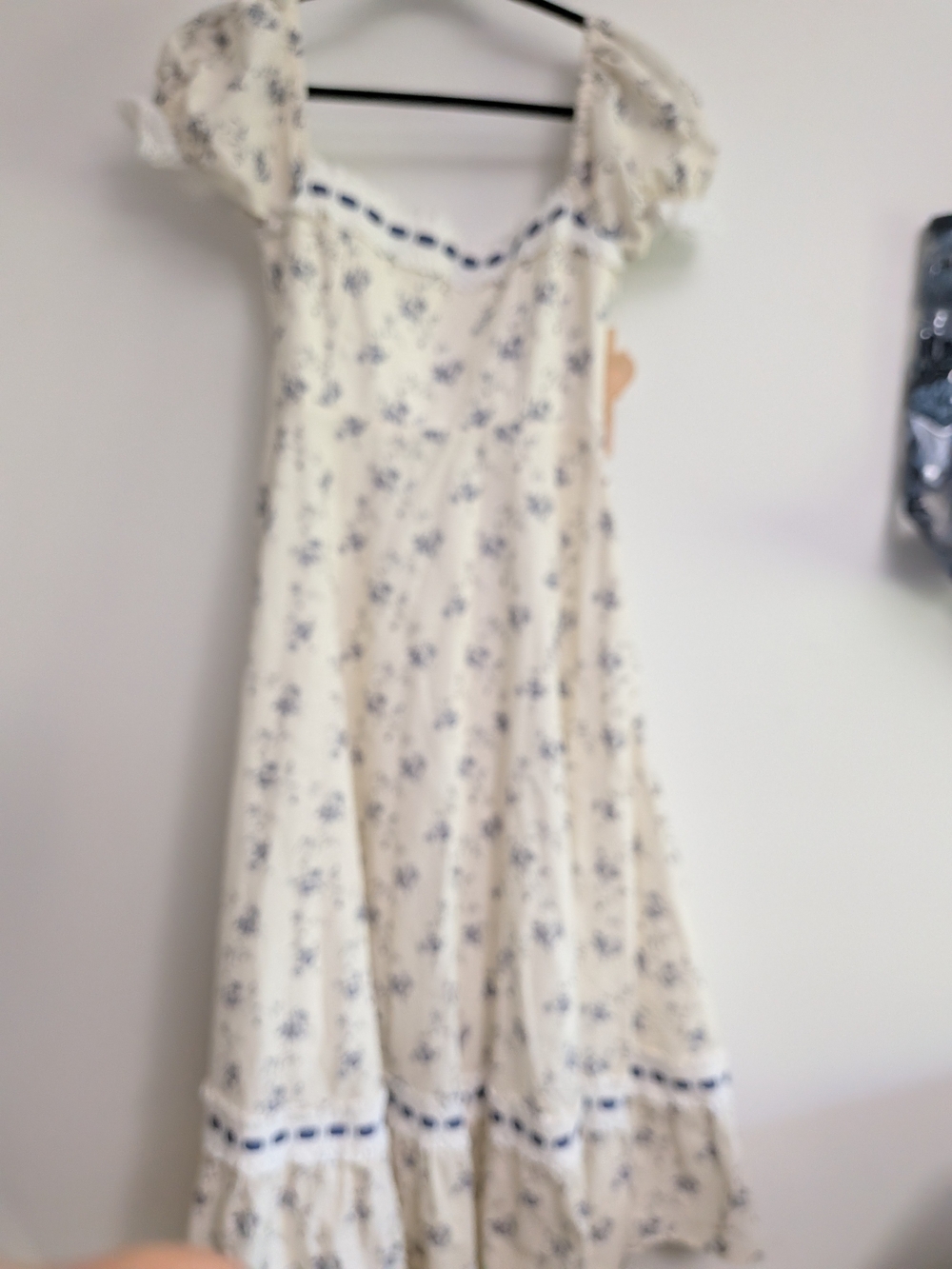 Lace Made NWT Dress - Picture 4 of 7